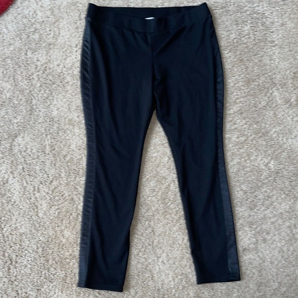 White House Black Market Pants - White House Black Market leggings